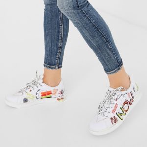 zapatos y zapatillas