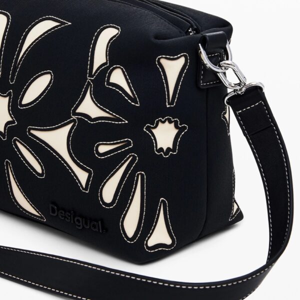 24WAXP21_2000_5 bolso desigual